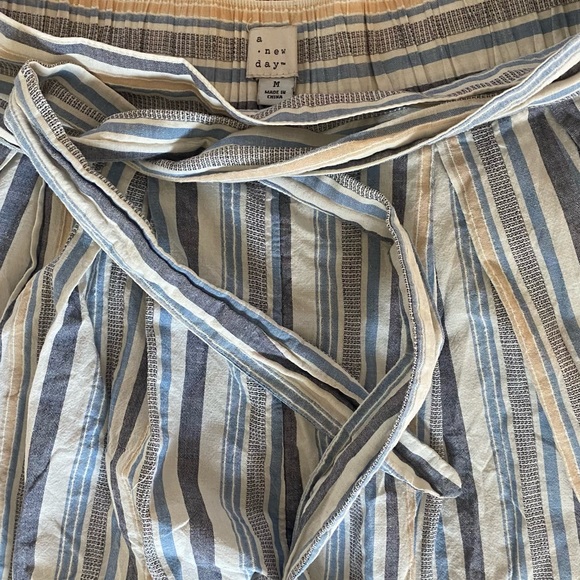 a new day Pants - A New Day flowy shorts